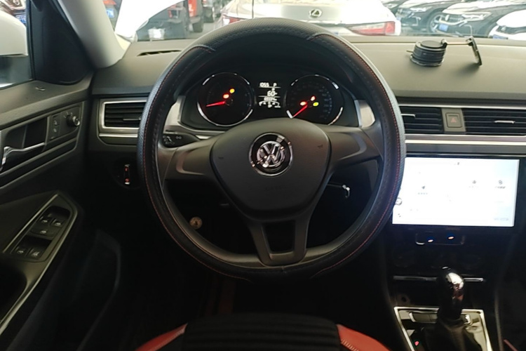 Volkswagen Bora 2020 car image #11