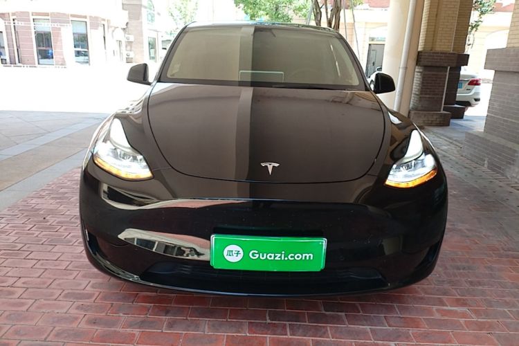 Tesla Model Y 2023 immagine di auto #3