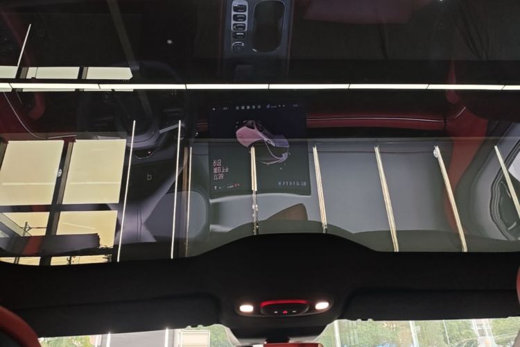 MI SU7 2025 immagine di auto #18