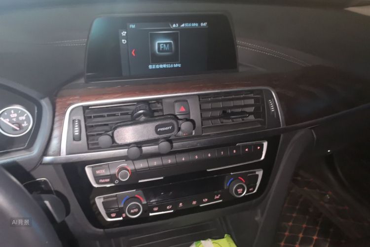 BMW 3 Series 2018 #15 BMW 3 Series 2018 car image #15