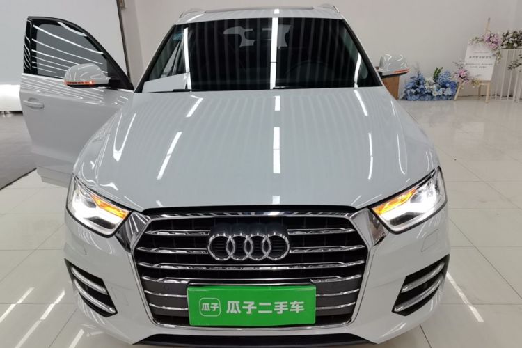 Audi Q3 2017 car image #3