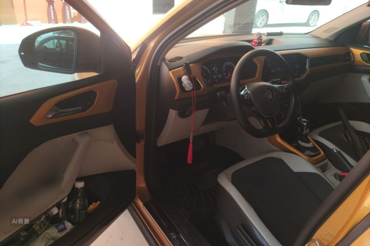 Volkswagen T-Cross 2020 car image #18