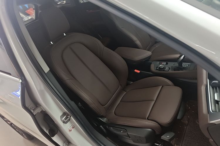 BMW X1 2020 imagen de coche #15