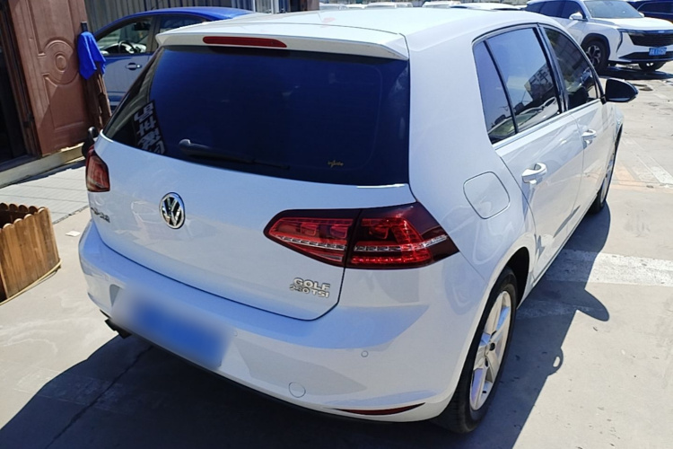 Volkswagen Golf 2017 car image #7