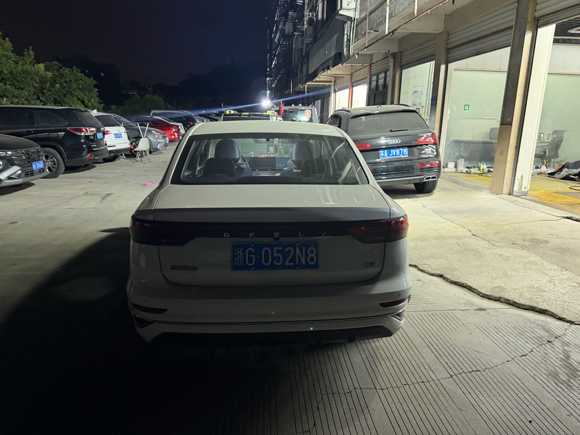 GEELY Emgrand 2021 #4 GEELY Emgrand 2021 car image #4