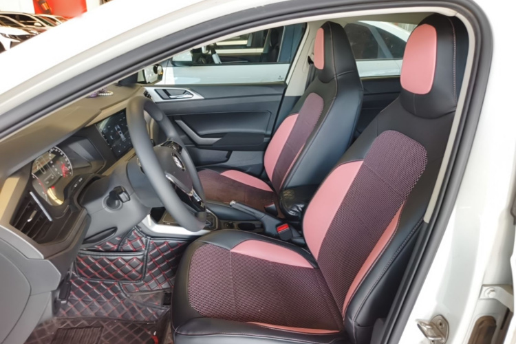 Volkswagen Polo 2020 car image #15