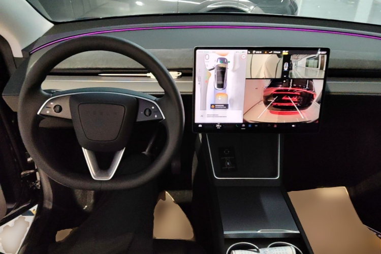 Tesla Model Y 2025 #10 Tesla Model Y 2025 immagine di auto #10