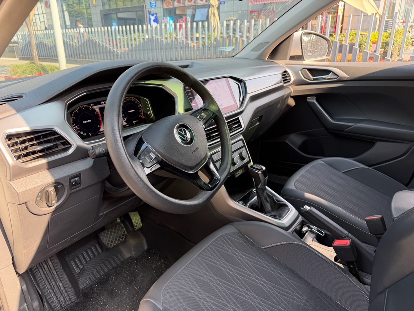 Volkswagen T-Cross 2022 #4 Volkswagen T-Cross 2022 صورة سيارة #4