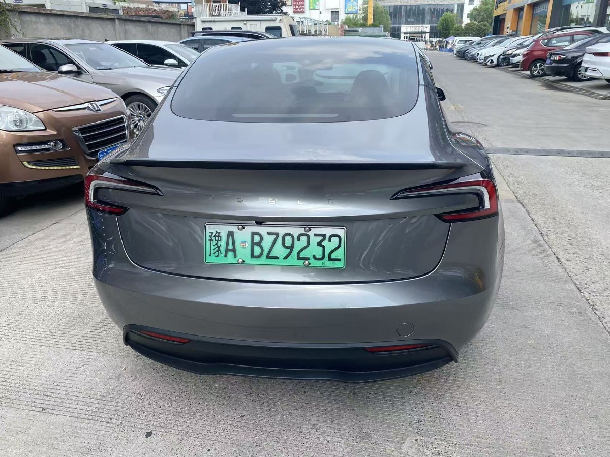 Tesla Model 3 2025 car image #8