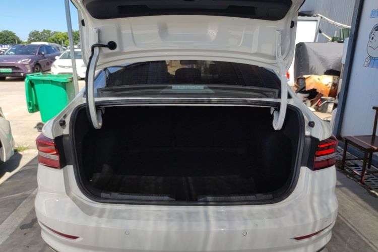 Volkswagen Lavida 2022 car image #24