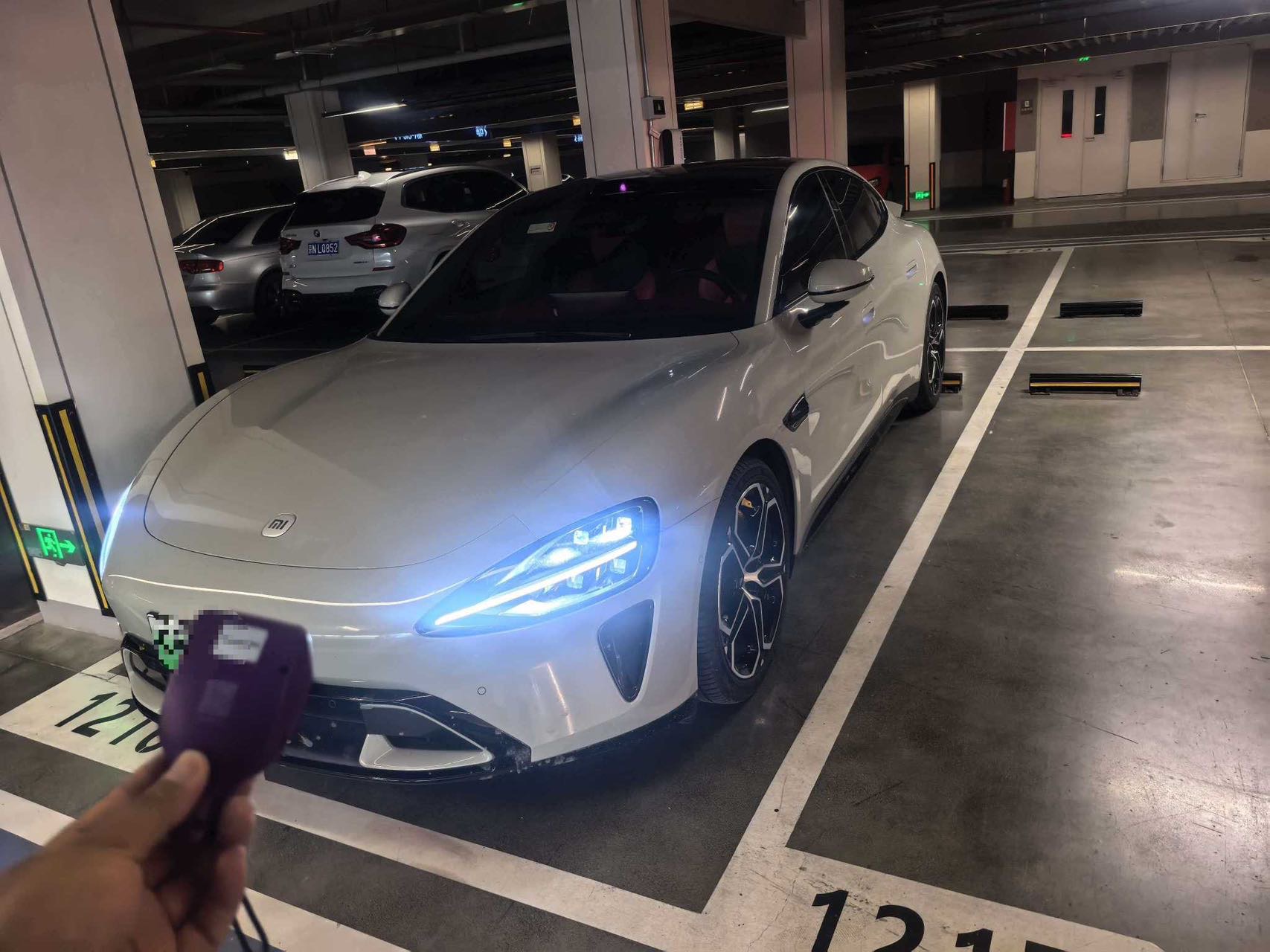 MI SU7 2024 car image 