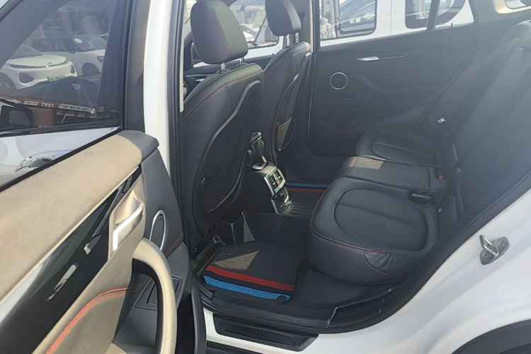 BMW X1 2017 #17 BMW X1 2017 car image #17