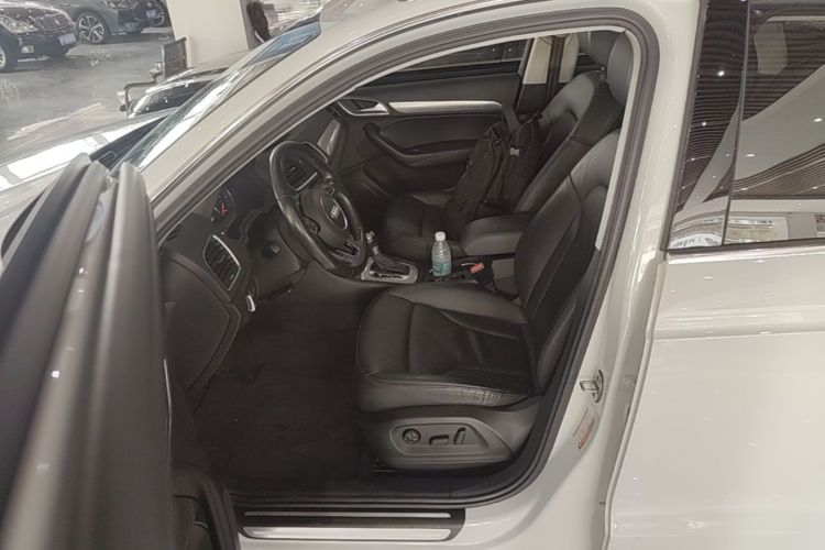 Audi Q3 2016 #15 Audi Q3 2016 car image #15