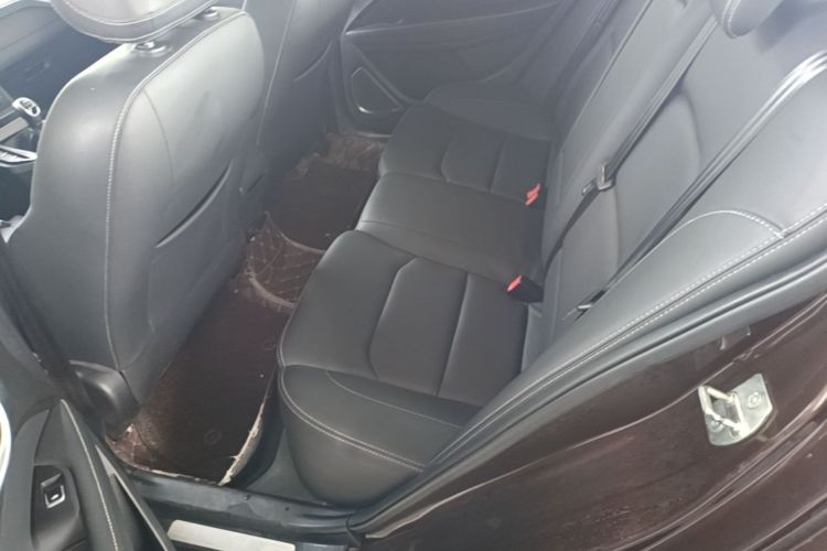 GEELY Emgrand 2018 car image #17