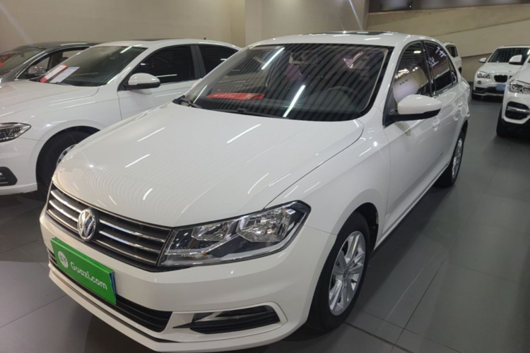 Volkswagen Santana 2017 car image #2