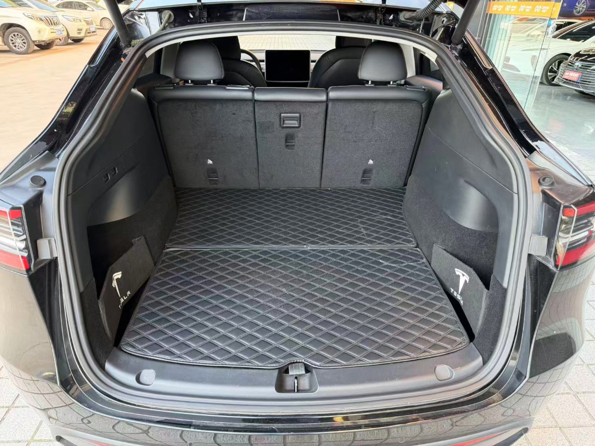 Tesla Model Y 2022 car image #8