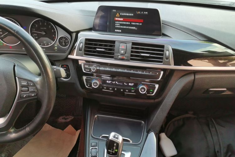 BMW 3 Series 2017 #23 BMW 3 Series 2017 car image #23