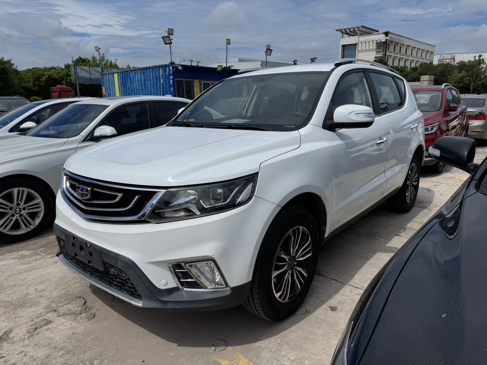 GEELY Vision X6 2017 car image 