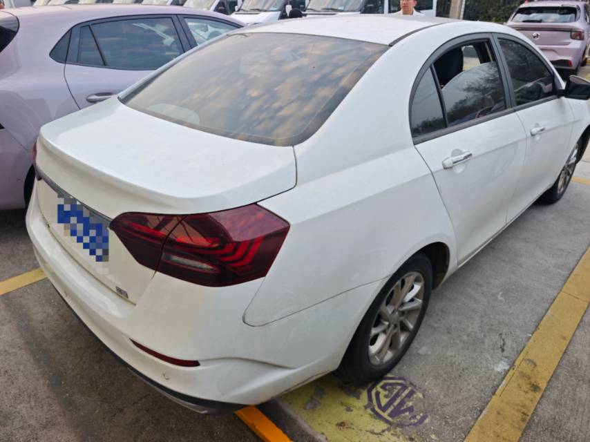 GEELY Emgrand 2021 imagen de coche #3