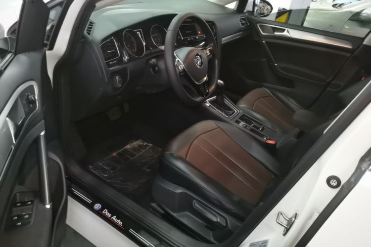 Volkswagen Golf 2020 #19 Volkswagen Golf 2020 car image #19