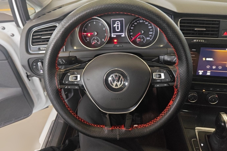 Volkswagen Golf 2020 #11 Volkswagen Golf 2020 car image #11