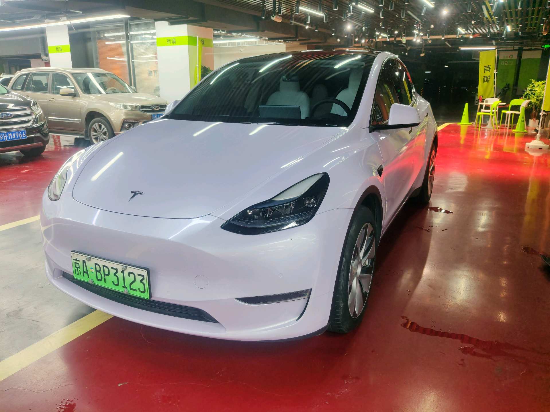 Tesla Model Y 2023 car image 