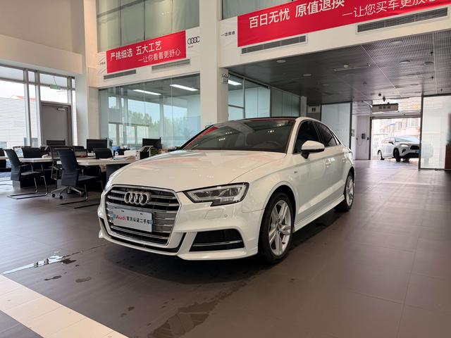 Audi A3 2020 car image #12