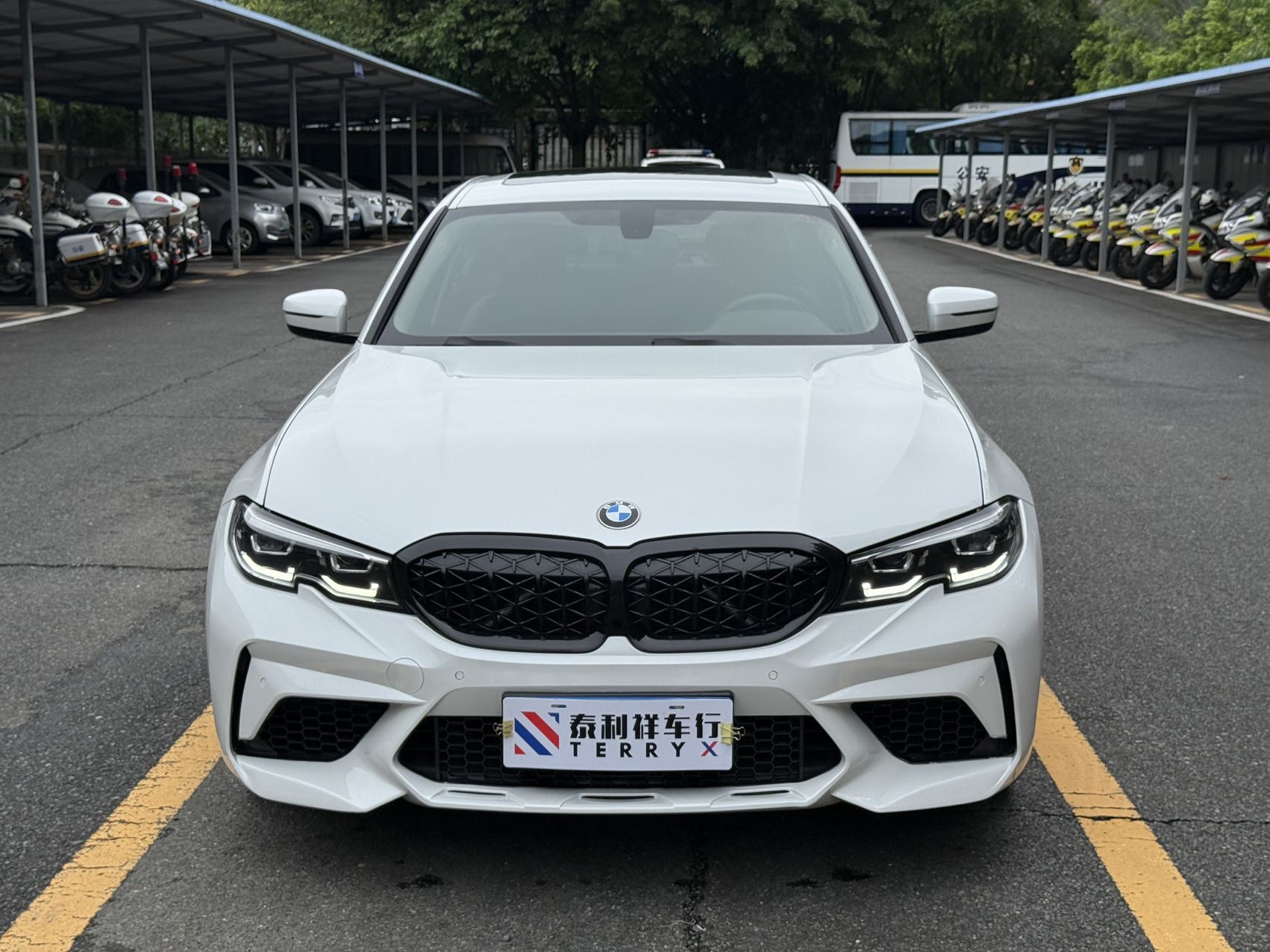 BMW 3 Series 2022 #2 BMW 3 Series 2022 car image #2