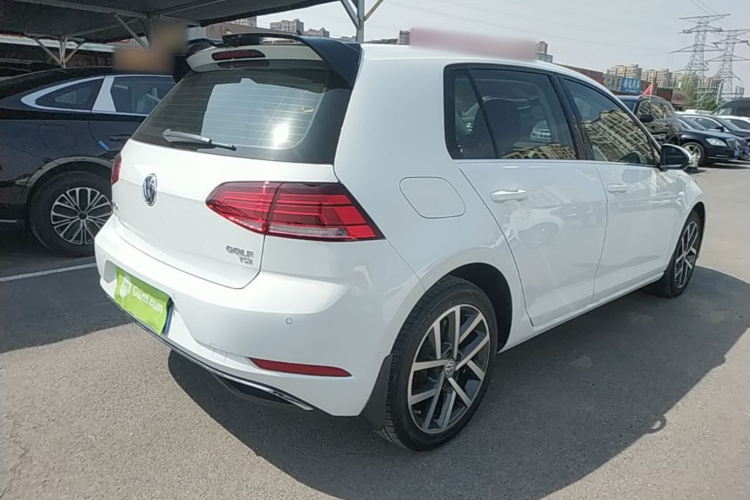 Volkswagen Golf 2020 car image #7