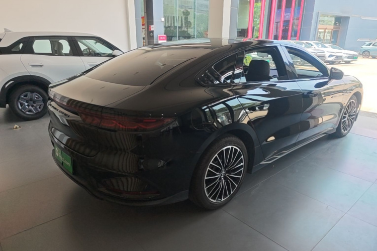 BYD Han 2023 car image #5