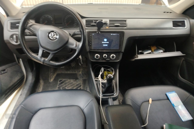 Volkswagen Santana 2017 car image #11
