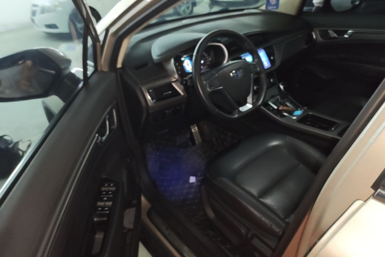 GEELY Emgrand GS 2017 car image #12