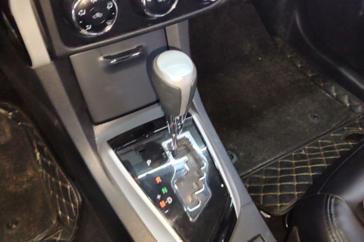 Toyota Corolla 2018 #14 Toyota Corolla 2018 car image #14