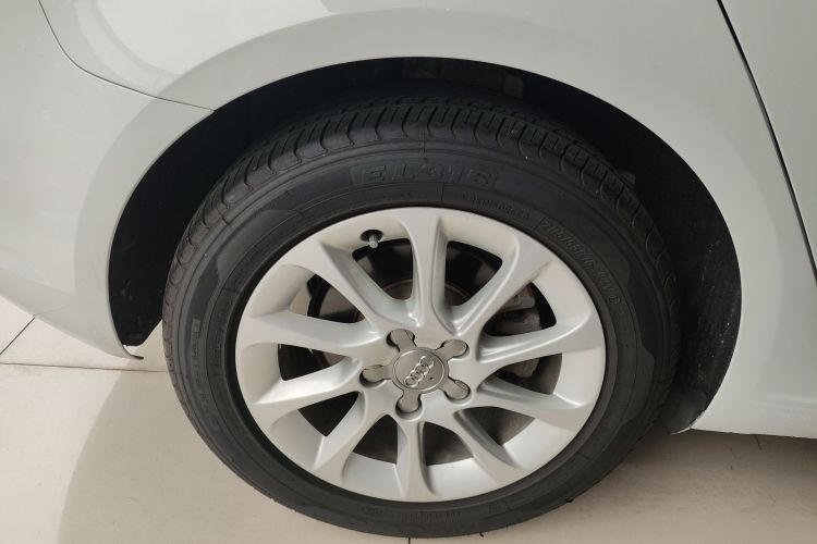 Audi A3 2017 car image #10