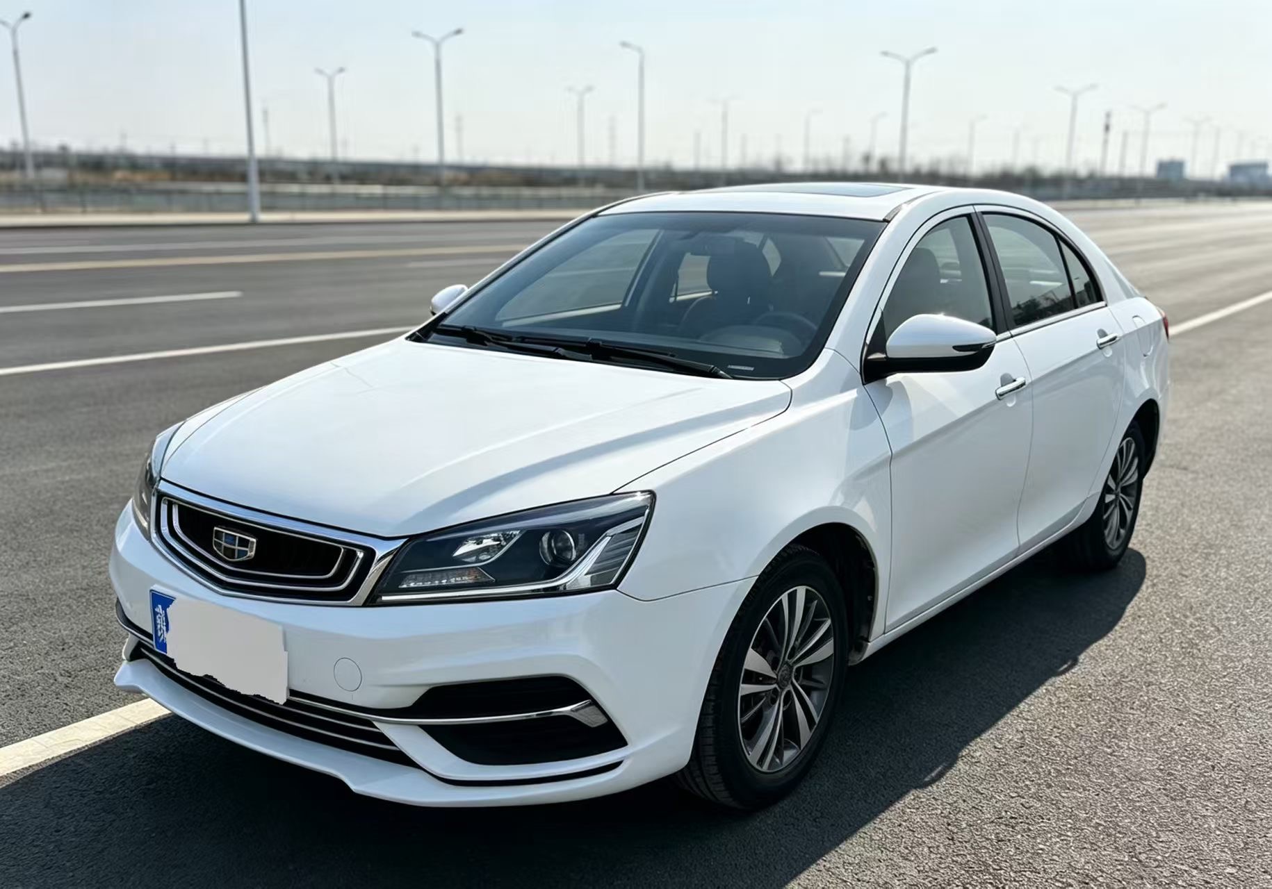 GEELY Emgrand 2018 car image 