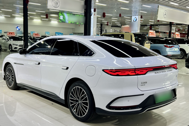 BYD Han 2023 car image #5