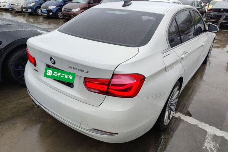 BMW 3 Series 2019 car image #7