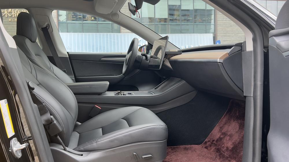 Tesla Model Y 2021 #22 Tesla Model Y 2021 car image #22