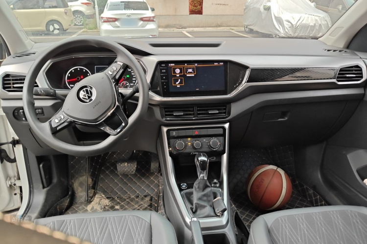 Volkswagen T-Cross 2021 #11 Volkswagen T-Cross 2021 immagine di auto #11