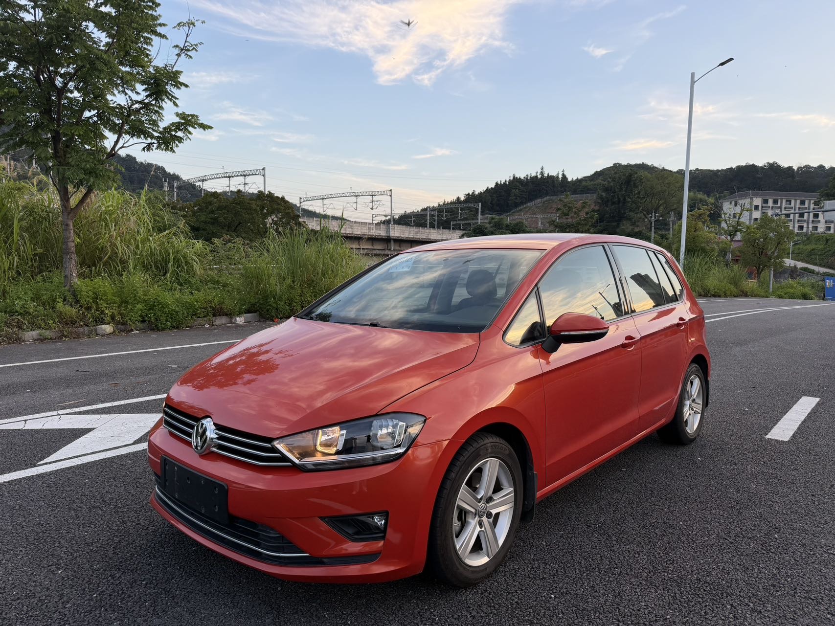 Volkswagen Golf Sportsvan 2016 car image 