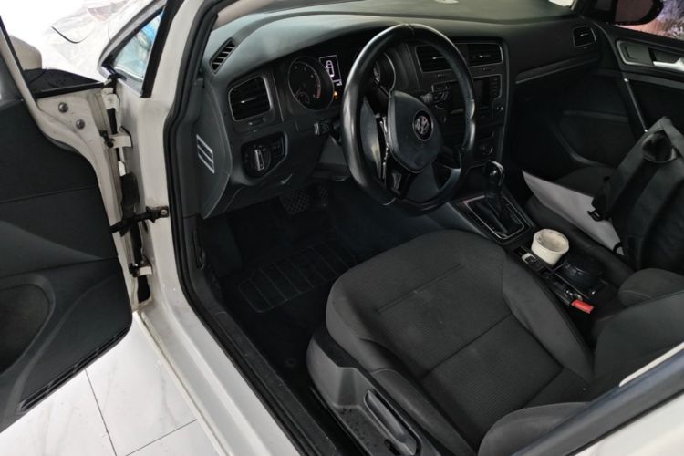 Volkswagen Golf 2016 car image #16