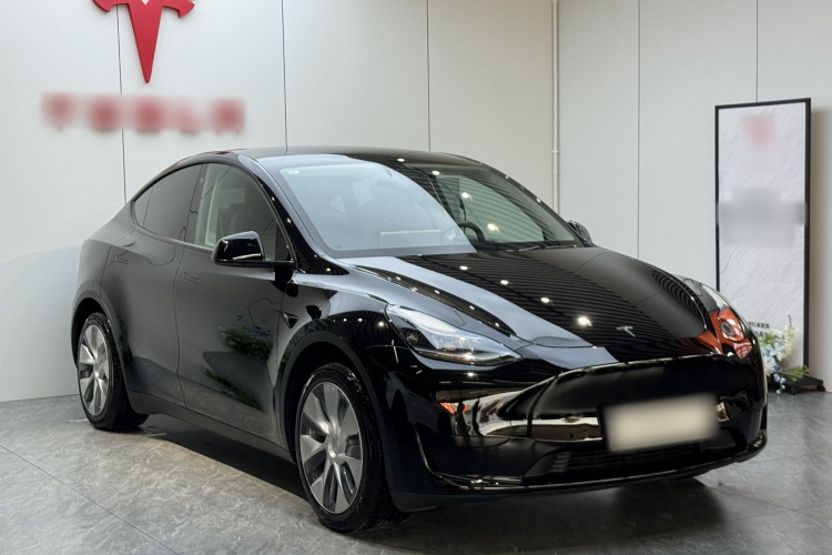 Tesla Model Y 2022 #4 Tesla Model Y 2022 car image #4