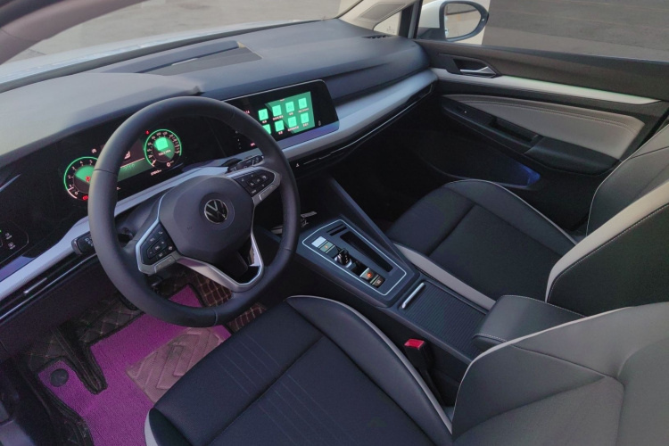 Volkswagen Golf 2022 صورة سيارة #18