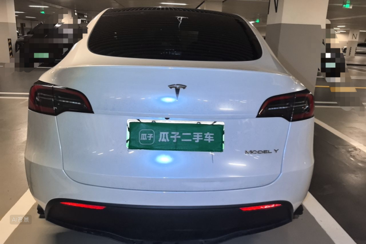 Tesla Model Y 2022 #6 Tesla Model Y 2022 car image #6