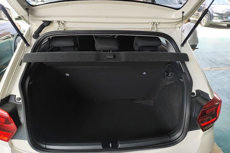 Volkswagen Polo 2021 car image #19