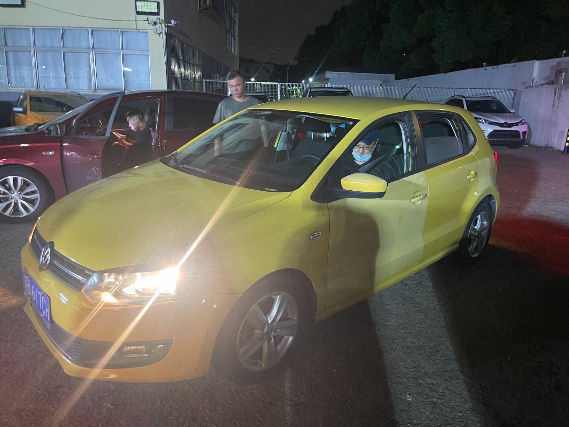 Volkswagen Polo 2012 car image 
