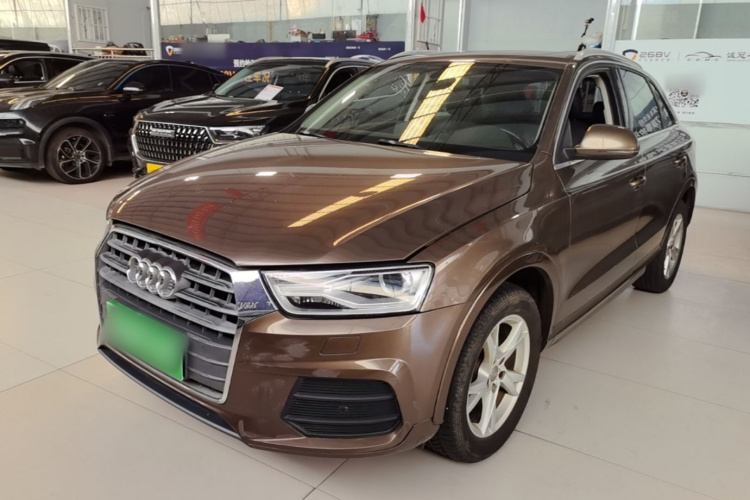 Audi Q3 2016 car image #2
