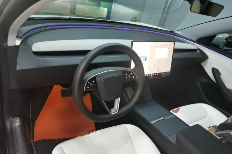 Tesla Model 3 2024 #10 Tesla Model 3 2024 car image #10