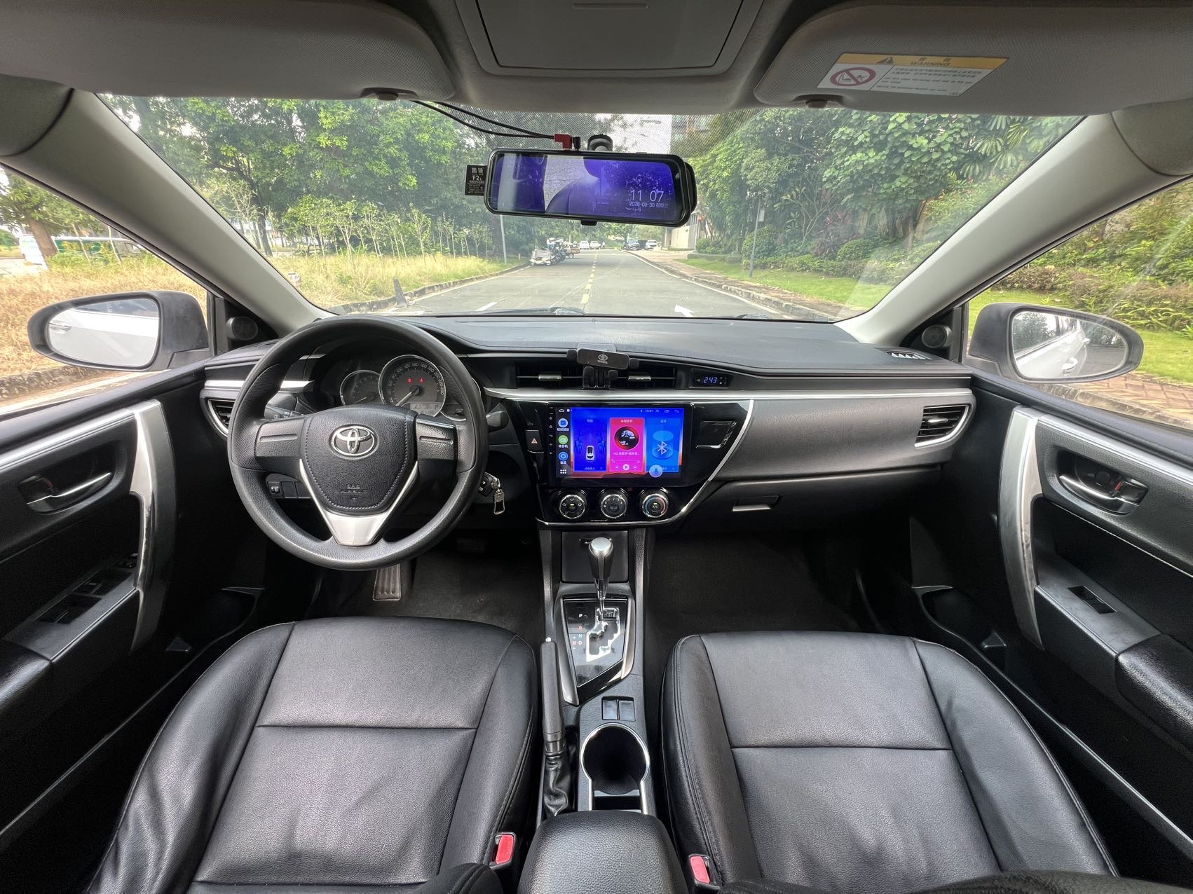 Toyota Corolla 2015 #8 Toyota Corolla 2015 car image #8