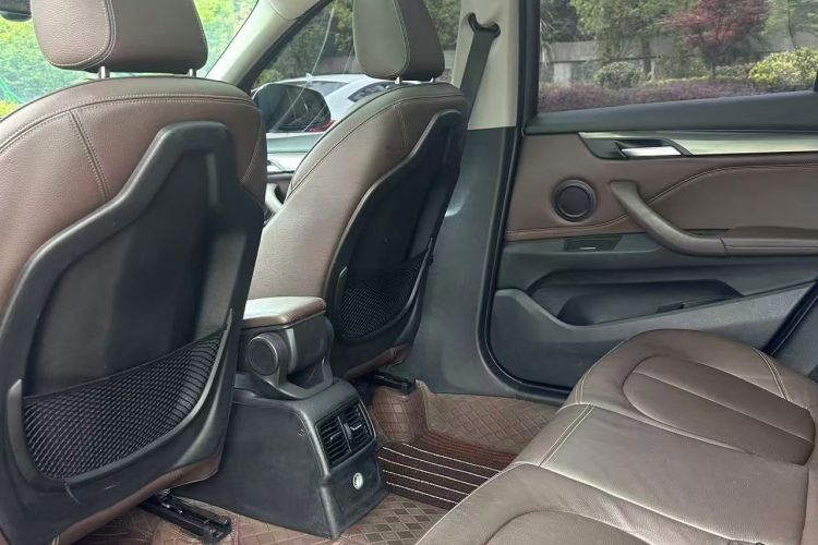 BMW X1 2018 car image #16